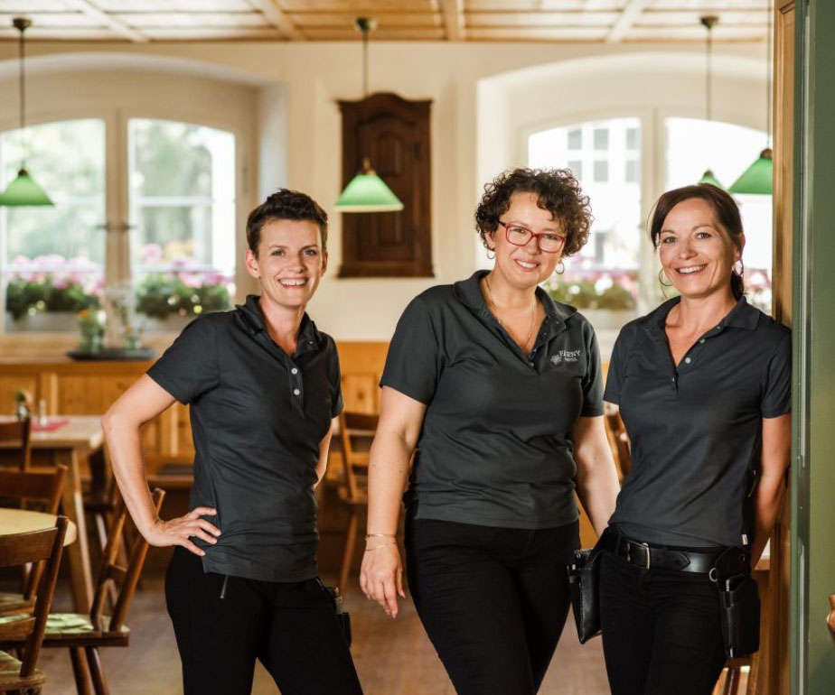 Das Restaurant Team im Hofgut Farny